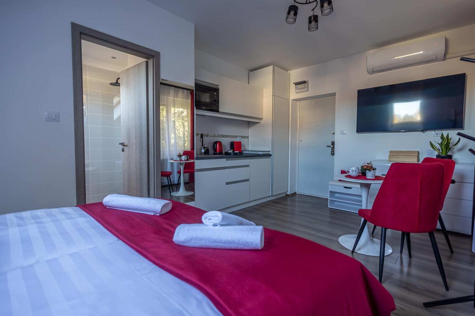 Happy Home Apartman Mişcolţ Exterior foto